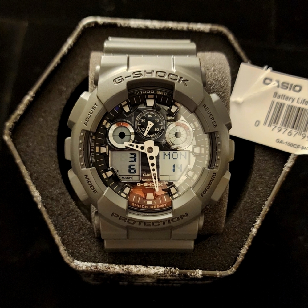 Casino G-Shock Analogue/Digital Men's Watch